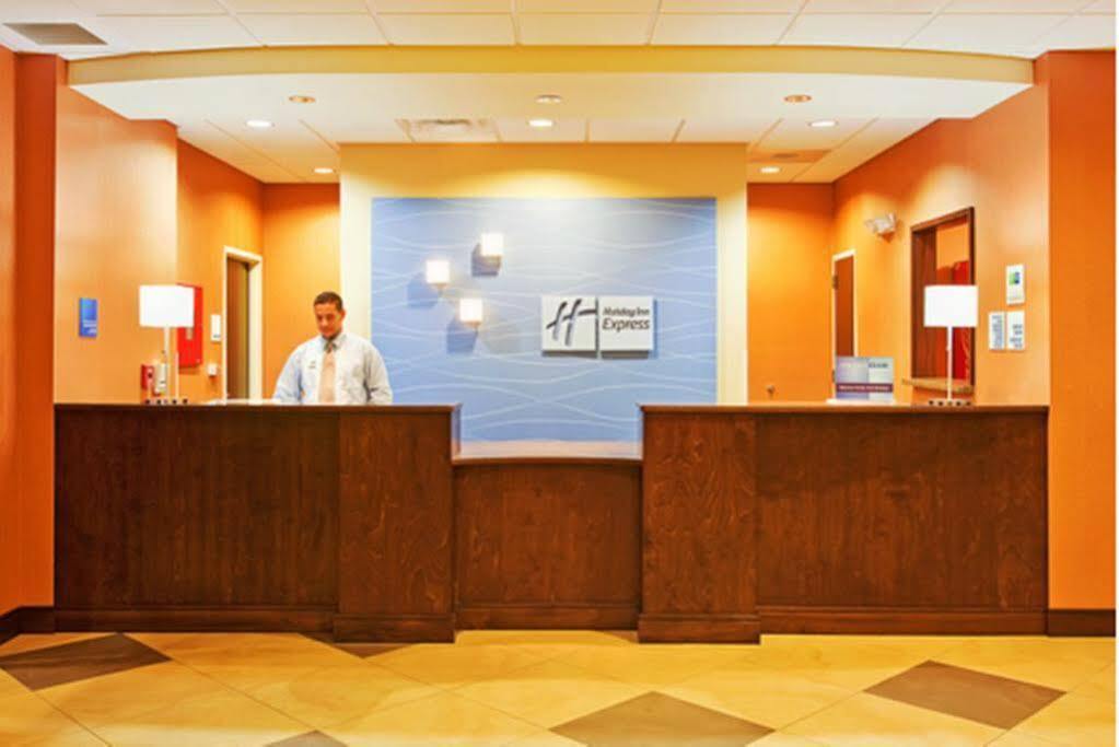 Holiday Inn Express & Suites Jackson/Pearl International Airport Luaran gambar
