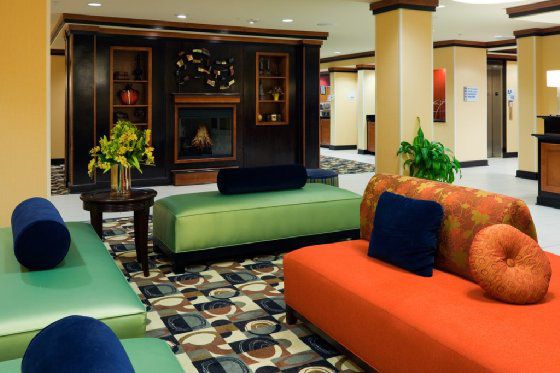 Holiday Inn Express & Suites Jackson/Pearl International Airport Dalaman gambar